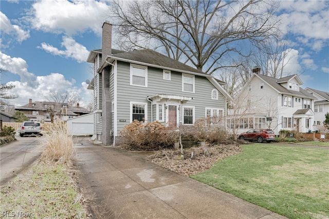 3078 Scarborough Road, Cleveland Heights, OH 44118