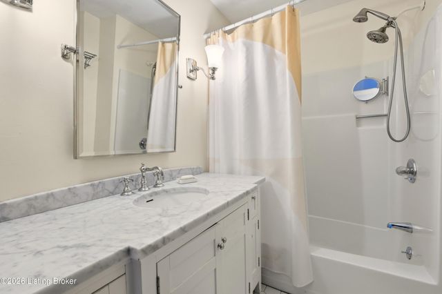 1335 S 1st St APT 2, Louisville, KY 40208