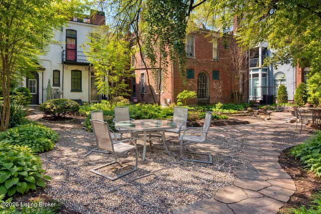 1335 S 1st St APT 2, Louisville, KY 40208