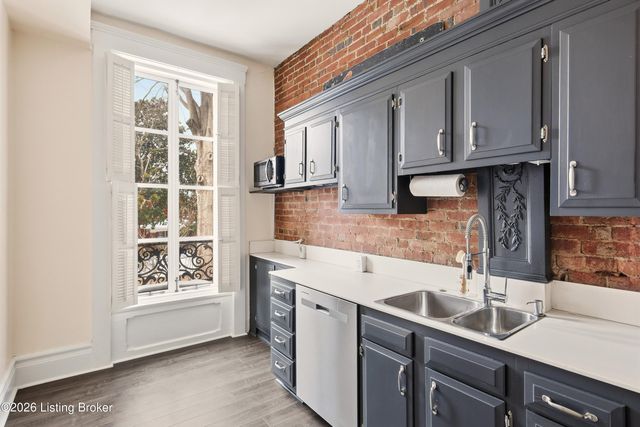 1335 S 1st St APT 2, Louisville, KY 40208