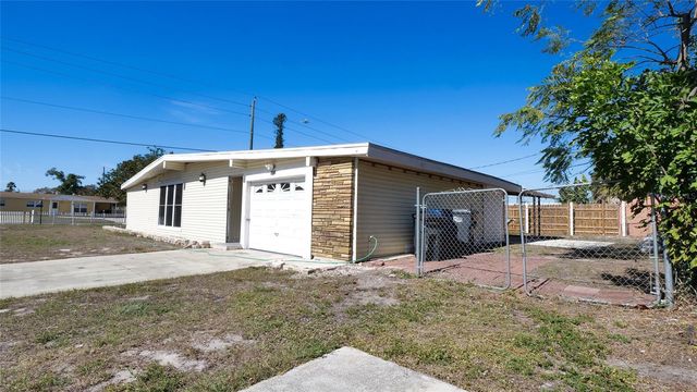 2506 ROSE AVENUE, Bradenton, FL 34207