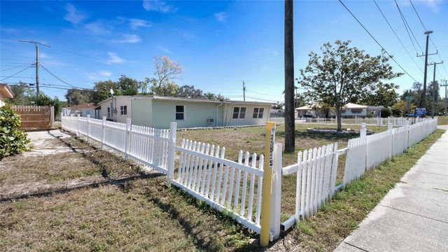 2506 ROSE AVENUE, Bradenton, FL 34207