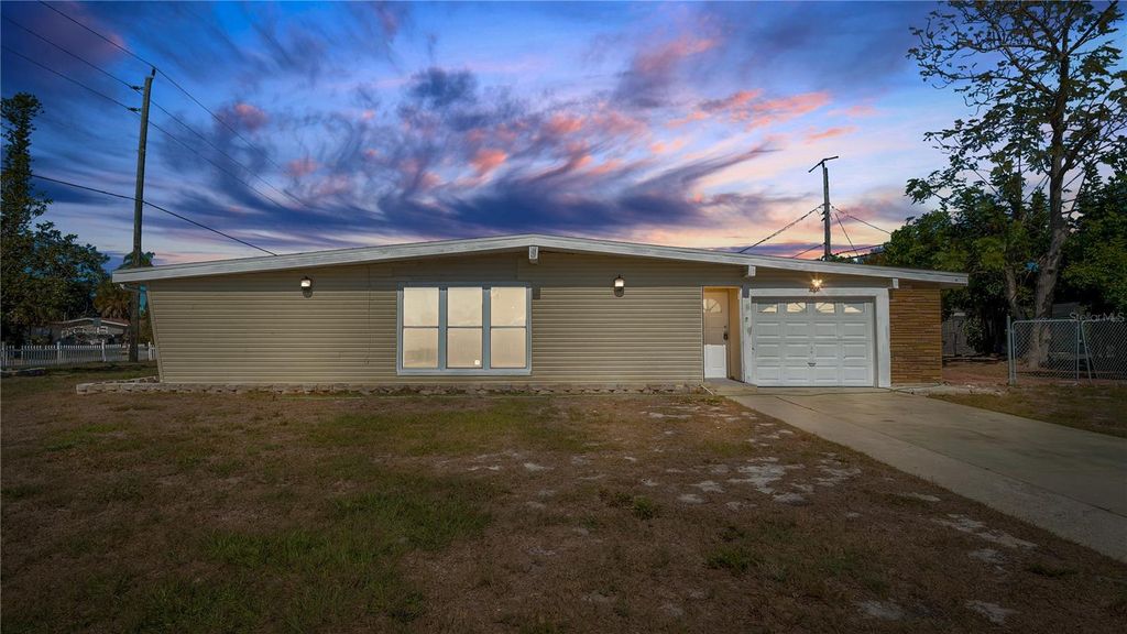 2506 ROSE AVENUE, Bradenton, FL 34207