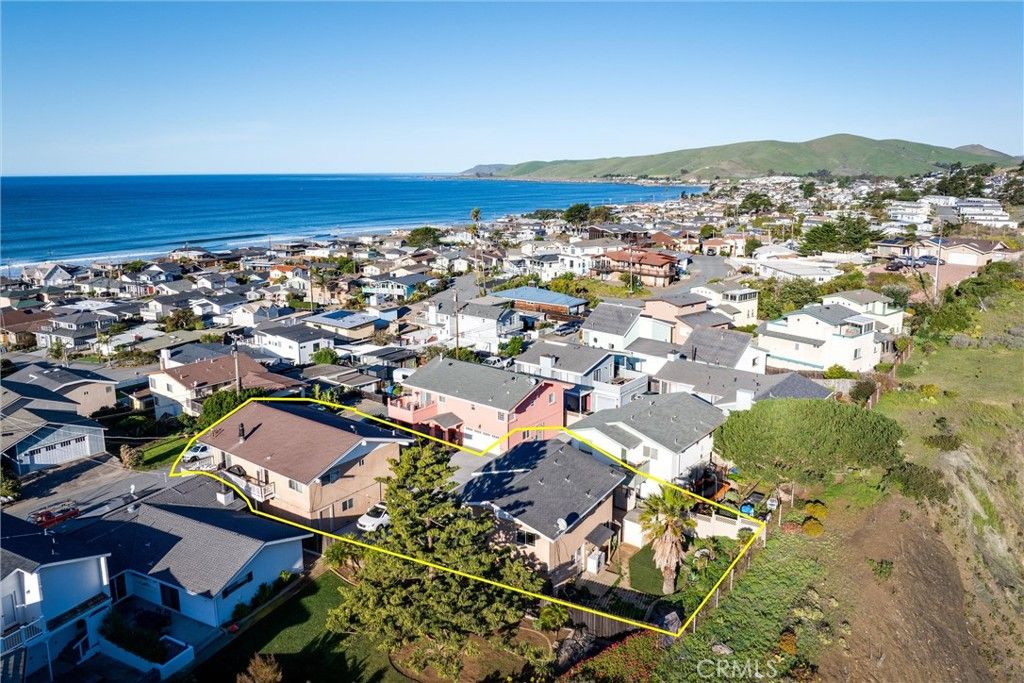 Image 1 of property listing at 2023 Circle, Cayucos, CA 93430