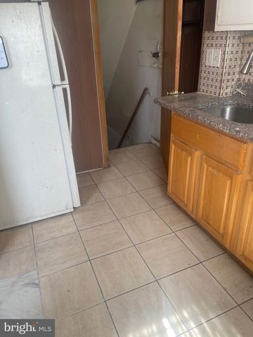 2019 DELMAR DR, Folcroft, PA 19032