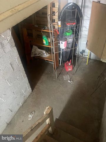 2019 DELMAR DR, Folcroft, PA 19032