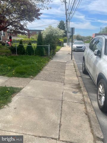 2019 DELMAR DR, Folcroft, PA 19032