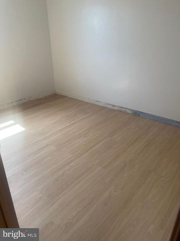 2019 DELMAR DR, Folcroft, PA 19032