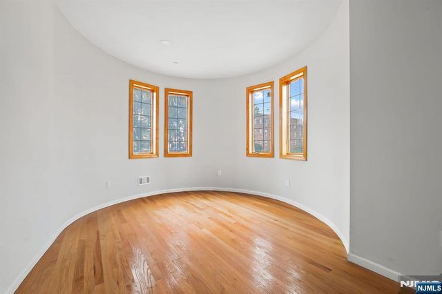 176 Union Avenue 2, Rutherford, NJ 07070