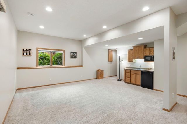 3908 143rd Street W, Rosemount, MN 55068