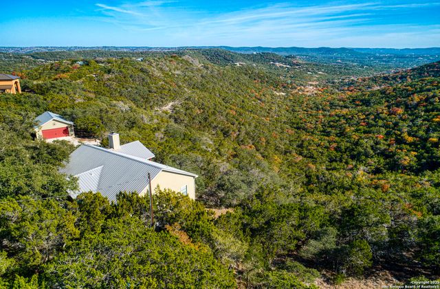 1615 S Goat Ridge, Pipe Creek, TX 78063