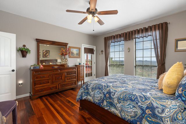 1615 S Goat Ridge, Pipe Creek, TX 78063