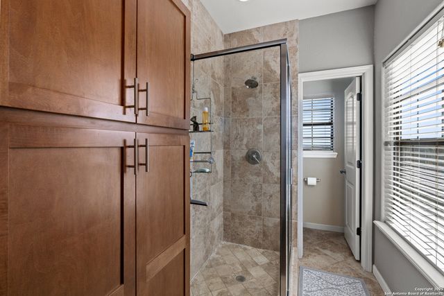 1615 S Goat Ridge, Pipe Creek, TX 78063