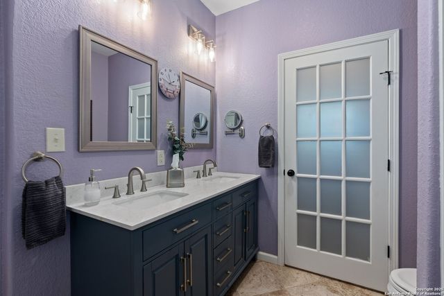 1615 S Goat Ridge, Pipe Creek, TX 78063