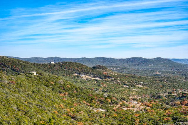 1615 S Goat Ridge, Pipe Creek, TX 78063