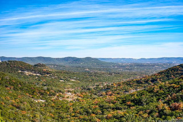 1615 S Goat Ridge, Pipe Creek, TX 78063