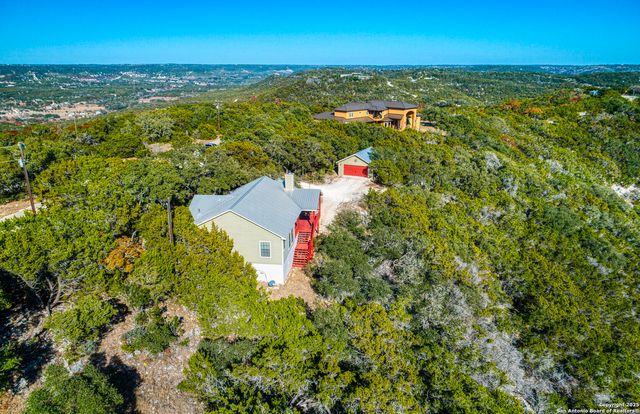 1615 S Goat Ridge, Pipe Creek, TX 78063