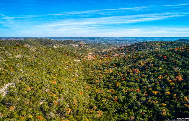 1615 S Goat Ridge, Pipe Creek, TX 78063