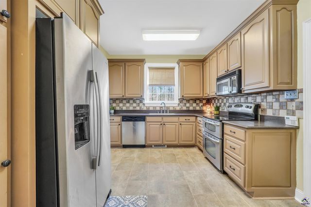 17 Brookwood Way, Griffin, GA 30224