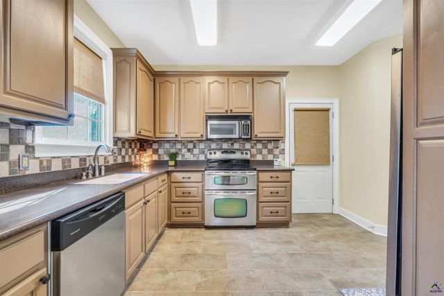 17 Brookwood Way, Griffin, GA 30224