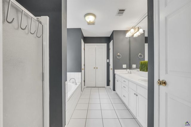 17 Brookwood Way, Griffin, GA 30224