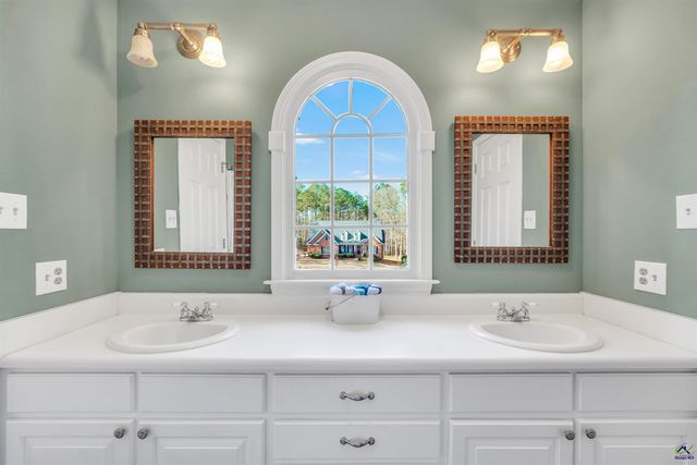 17 Brookwood Way, Griffin, GA 30224