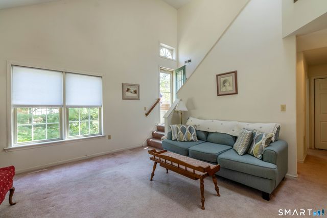 9 Newberry Lane 9, Glastonbury, CT 06033