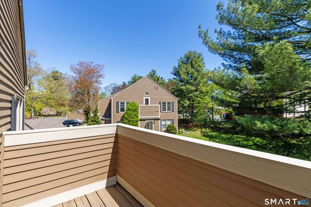 9 Newberry Lane 9, Glastonbury, CT 06033