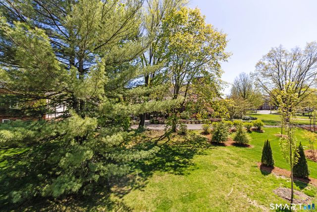 9 Newberry Lane 9, Glastonbury, CT 06033