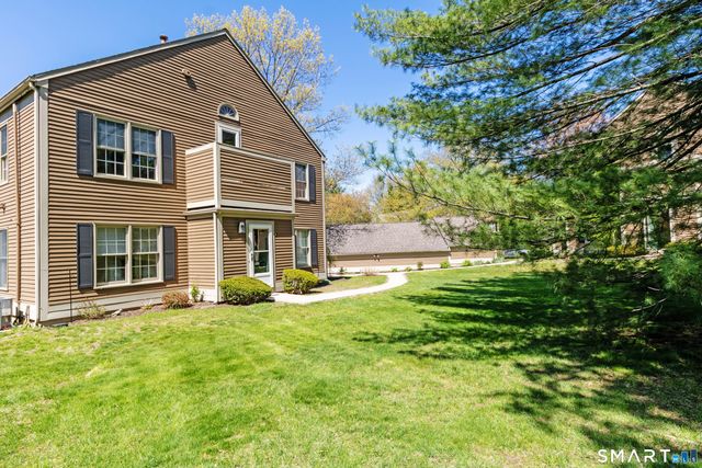9 Newberry Lane 9, Glastonbury, CT 06033