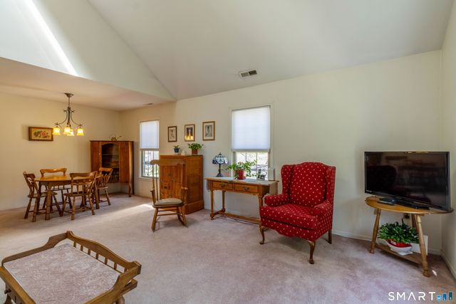9 Newberry Lane 9, Glastonbury, CT 06033