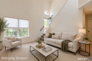 9 Newberry Lane 9, Glastonbury, CT 06033