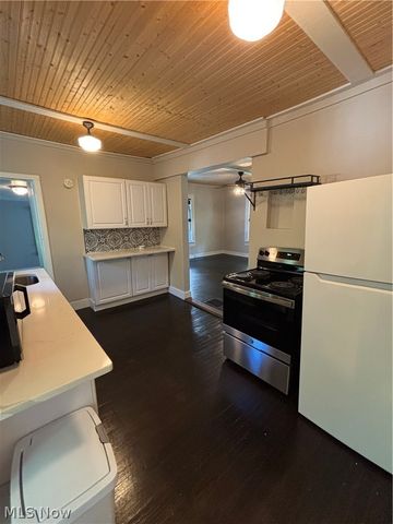 232 Chagrin Boulevard Front, Chagrin Falls, OH 44022