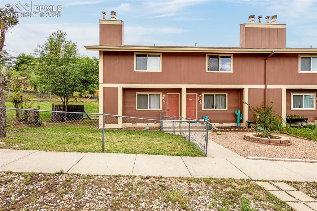 808 S 24th Street, Colorado Springs, CO 80904