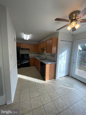 128 HICKOK CIR, Fredericksburg, VA 22401