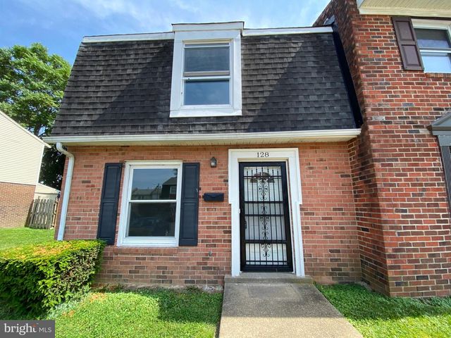 128 HICKOK CIR, Fredericksburg, VA 22401