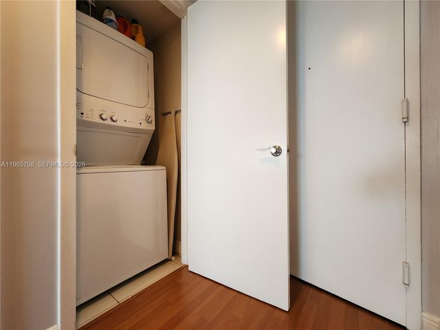 1800 S Ocean Dr 2406, Hallandale Beach, FL 33009