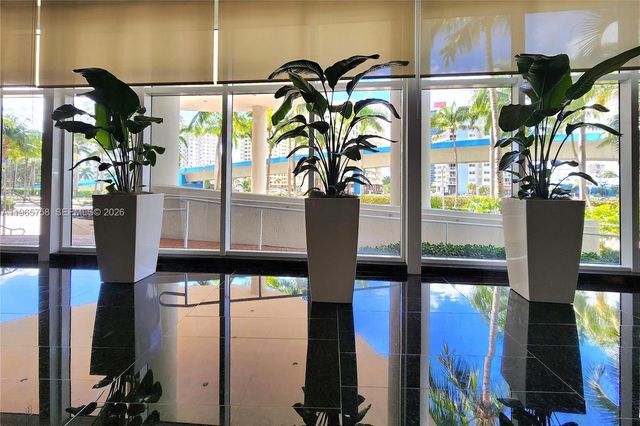 1800 S Ocean Dr 2406, Hallandale Beach, FL 33009