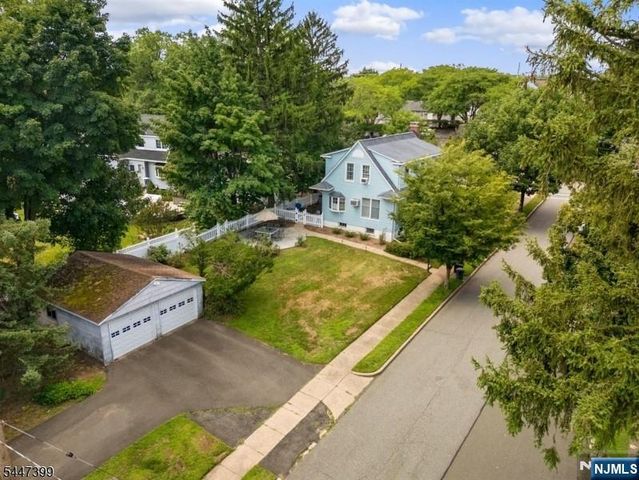 35 Lowell Street, Westwood, NJ 07675