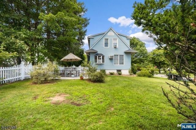 35 Lowell Street, Westwood, NJ 07675