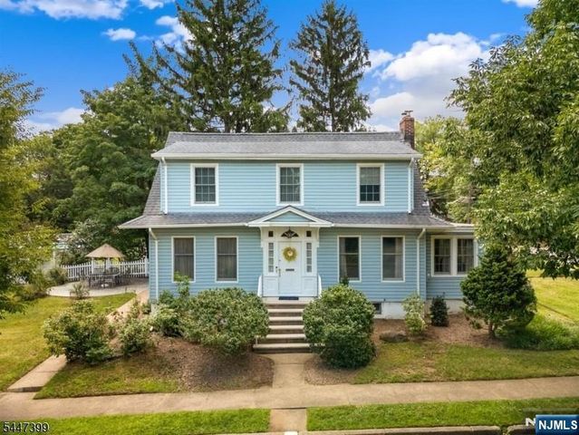 35 Lowell Street, Westwood, NJ 07675