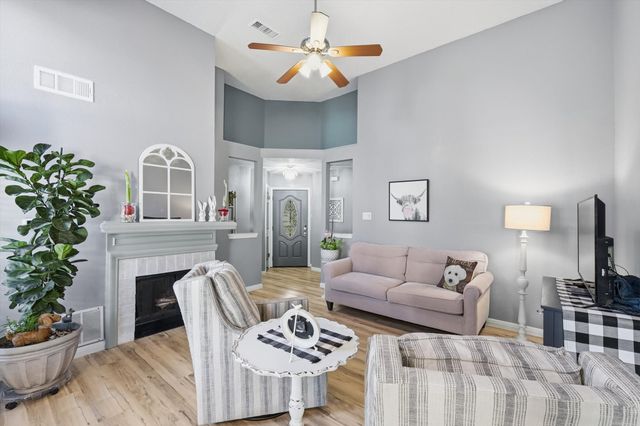 18028 Whispering Gables Lane, Dallas, TX 75287