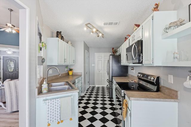 18028 Whispering Gables Lane, Dallas, TX 75287