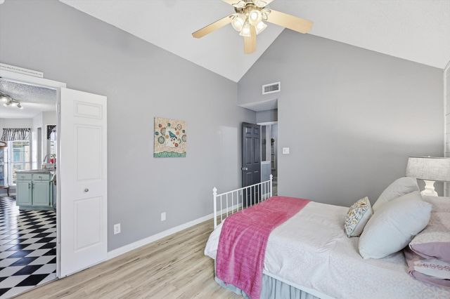 18028 Whispering Gables Lane, Dallas, TX 75287