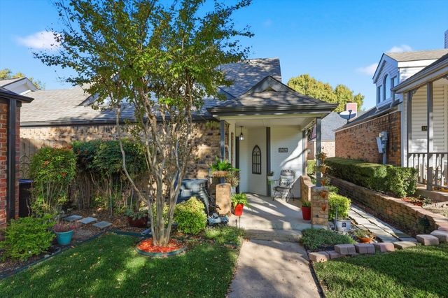 18028 Whispering Gables Lane, Dallas, TX 75287