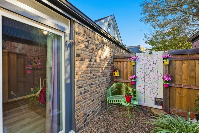 18028 Whispering Gables Lane, Dallas, TX 75287