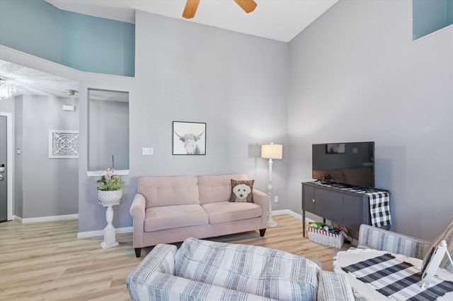 18028 Whispering Gables Lane, Dallas, TX 75287