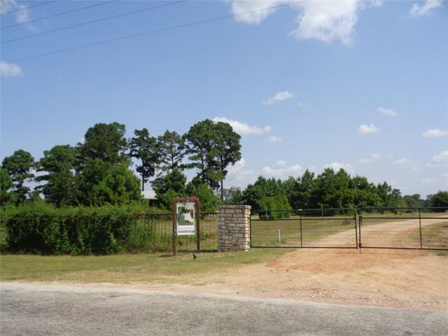 131 Cardinal DR B, Paige, TX 78659