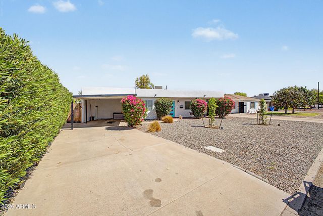 1844 E AVALON Drive, Phoenix, AZ 85016