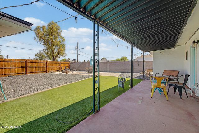 1844 E AVALON Drive, Phoenix, AZ 85016